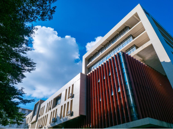 7AAE174705618145C71A2B432E1_5D19A35D_E18C0