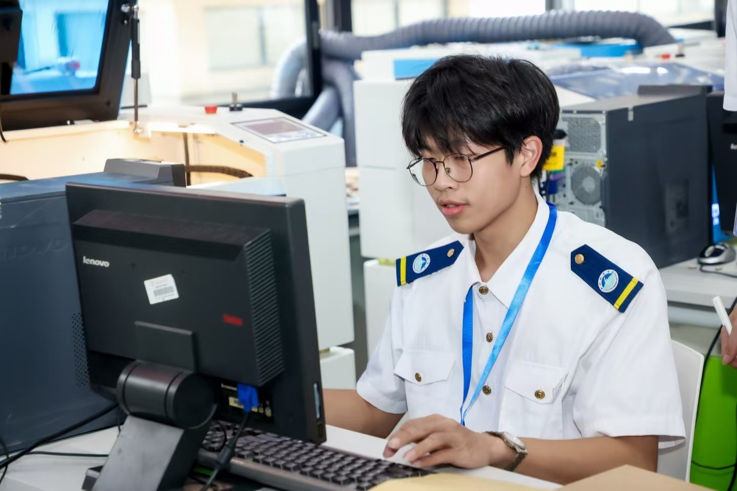 0AB21528E4FC60A8FC943CA40DD_AED8ABA2_2D0E3 0AB21528E4FC60A8FC943CA40DD_AED8ABA2_2D0E3