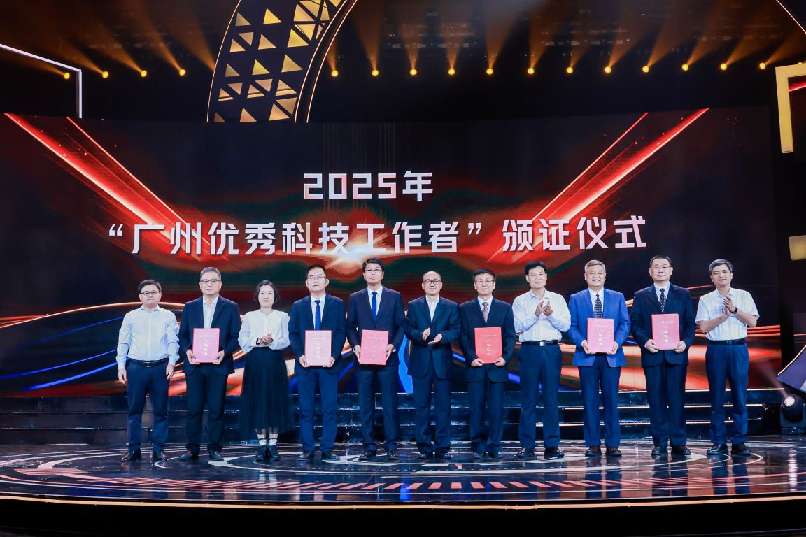 6A07A33009B108D4CD46EF6F5B9_2916B2FF_25229