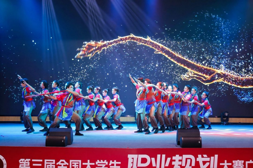 71733BCAA7BA22624284F65B1AD_A7B3B7CF_1C276E