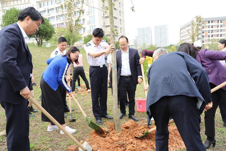 B946039F2627ED8B93BBB7450AC_B53C1D6E_D2BCE