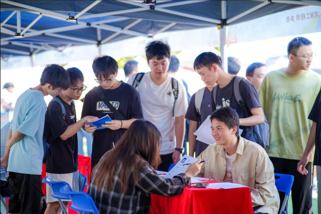 8A8ECF418CD0B39F768E074F2B4_5428E55C_167BF